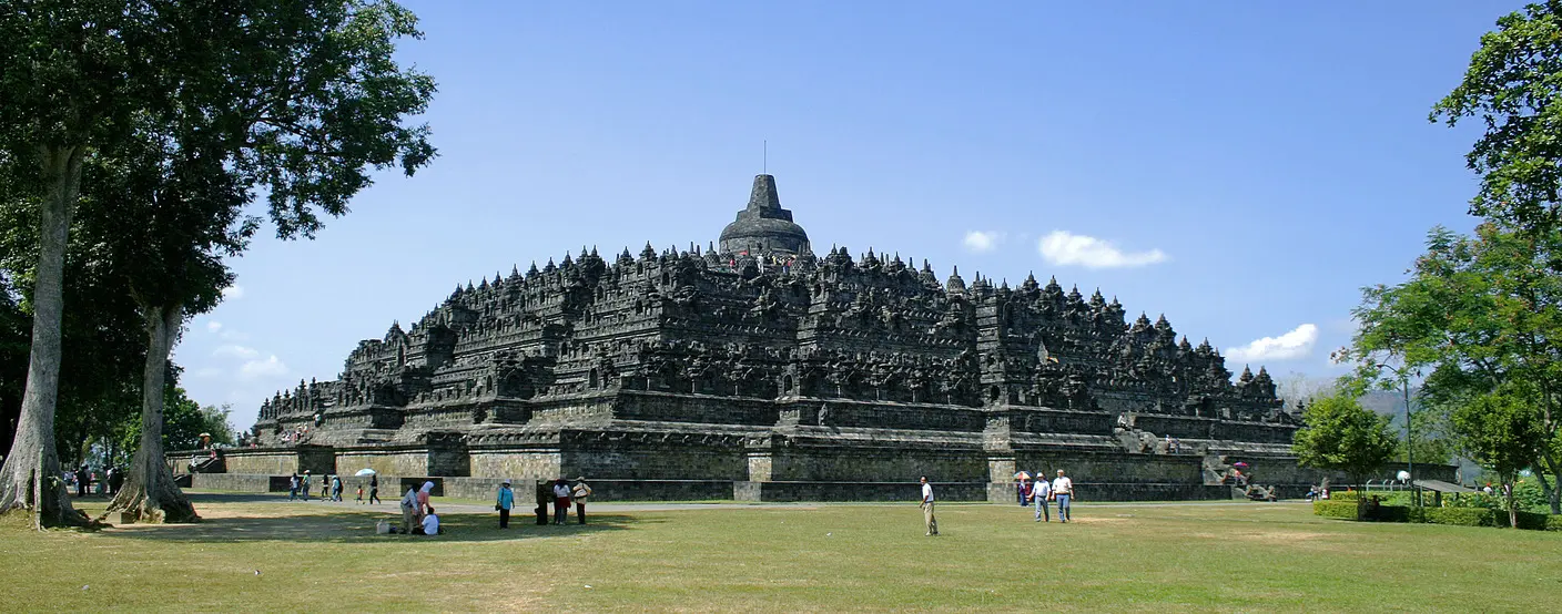 Borobudur-Nothwest-view_Indonesia